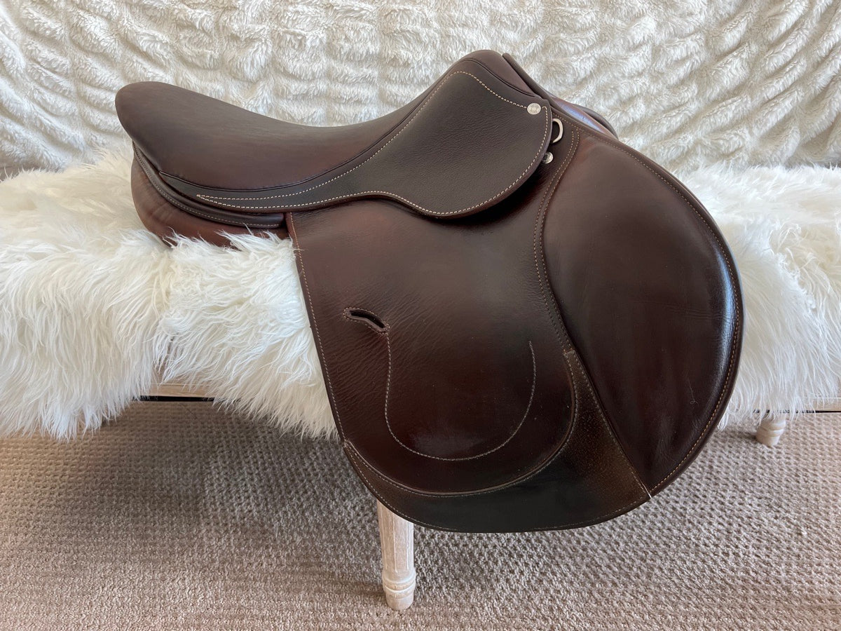 Newly Reconditioned Antares  CC Saddle 17.5”