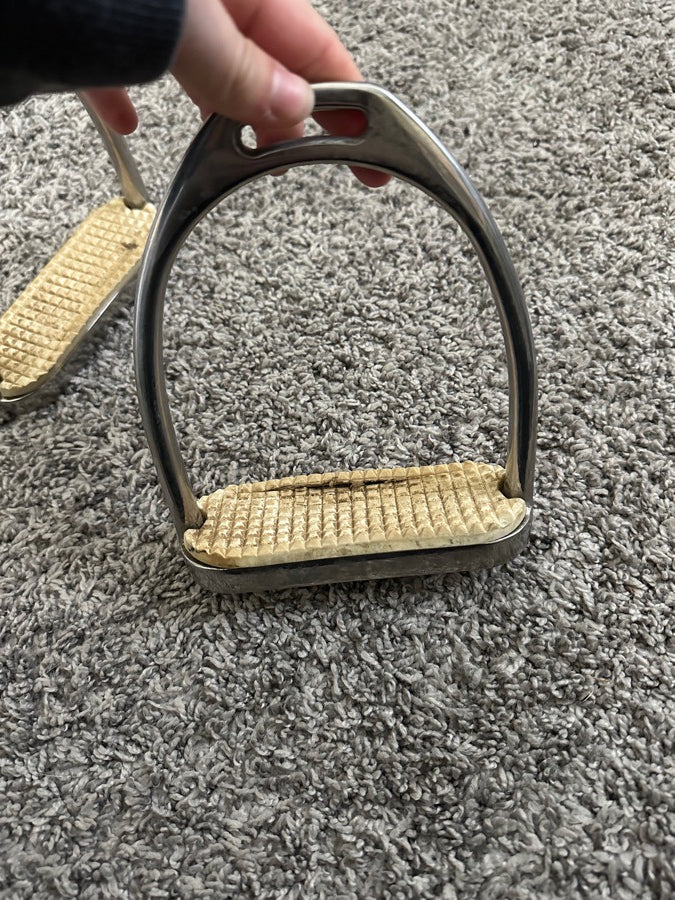 Dover Stirrups
