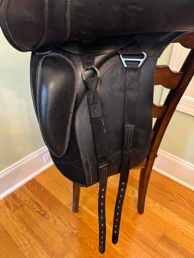 KENT AND MASTERS Kent & Masters Dressage Saddle (4)