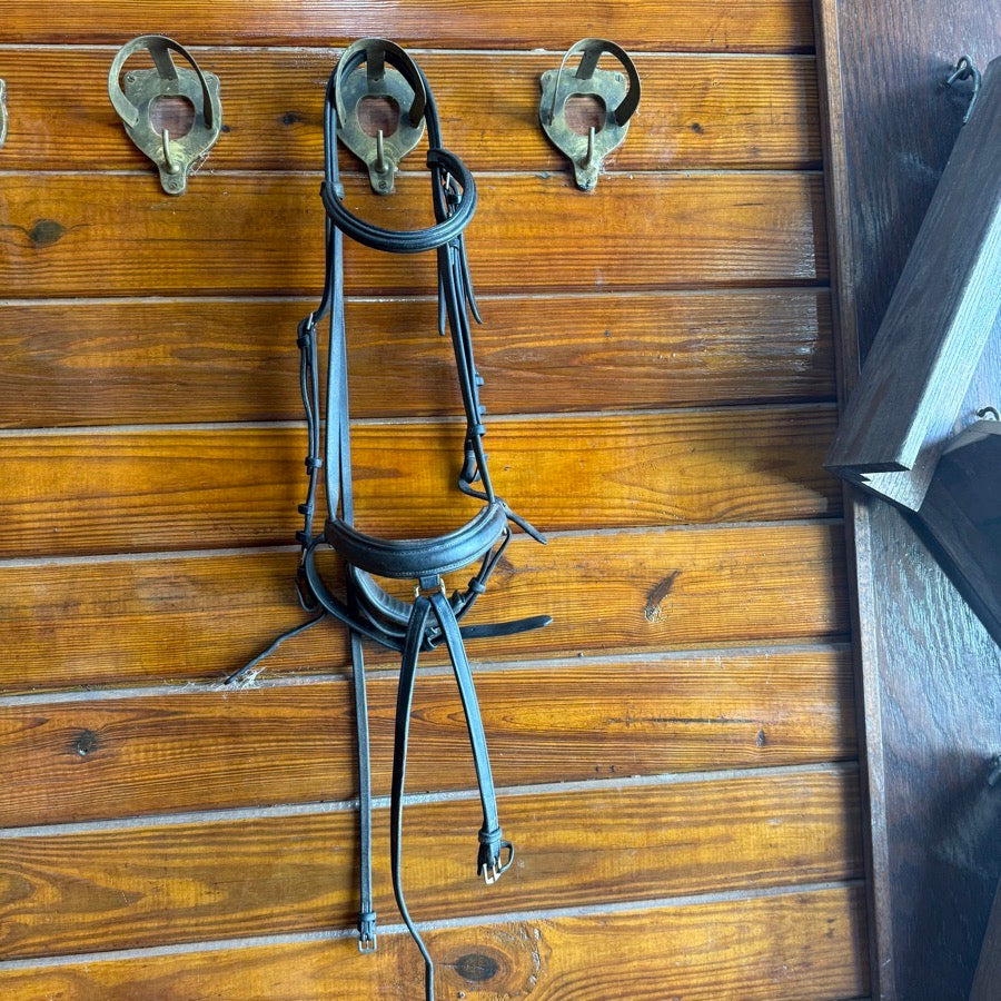 BOBBY'S ENGLISH TACK Black Bobby’s English Tack Horseback Riding Bridle With Crank Noseband And Flash