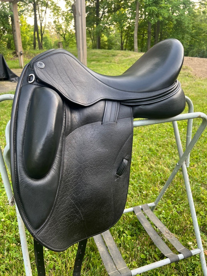 Veritas Dressage Saddle