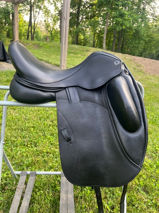 Veritas Dressage Saddle