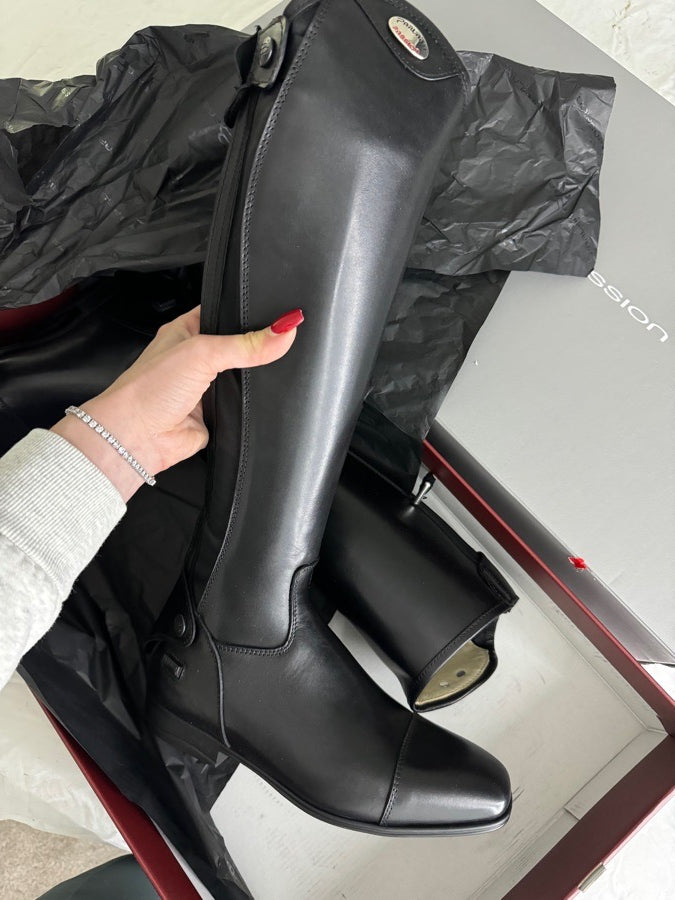 Brand New Parlanti Denver Riding Boots