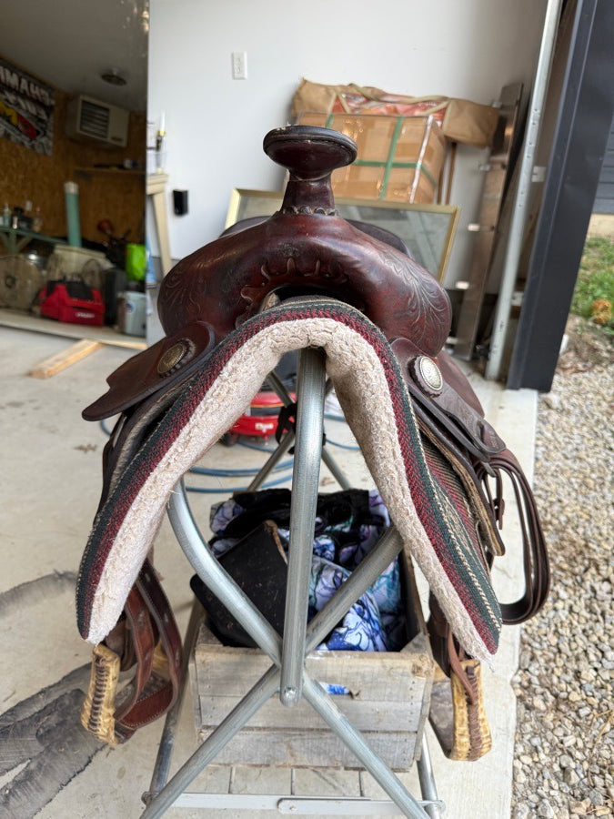 FOR HORSES 15” Western Saddle (3)