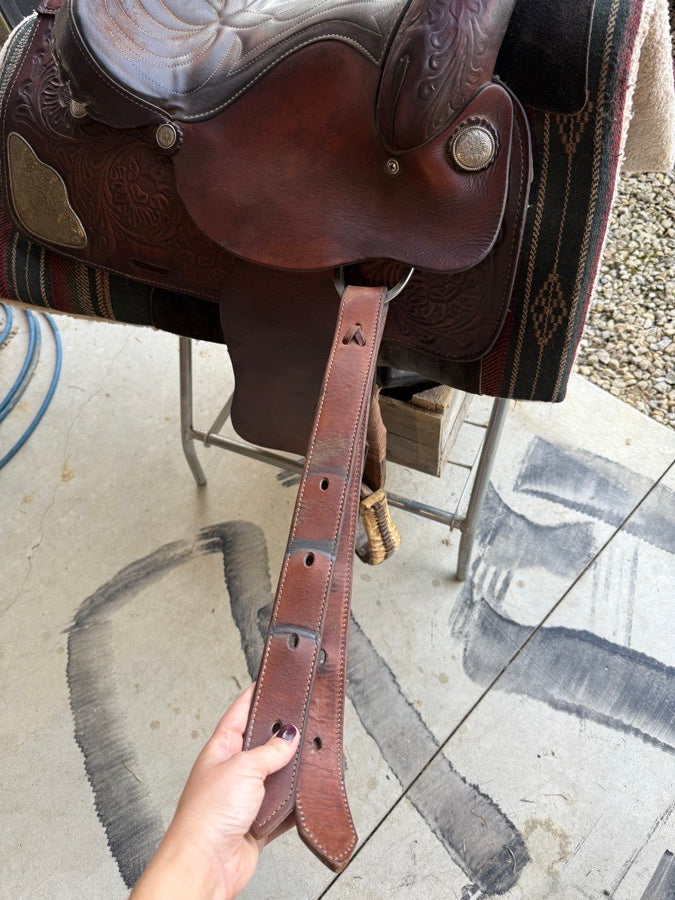 FOR HORSES 15” Western Saddle (5)