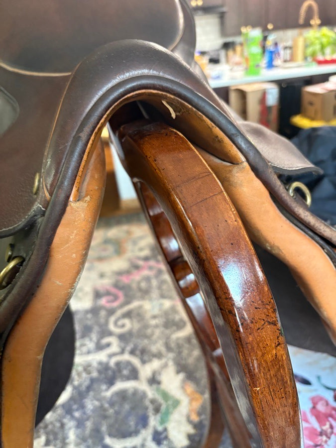 COLLEGIATE Collegiate jumper saddle (3)