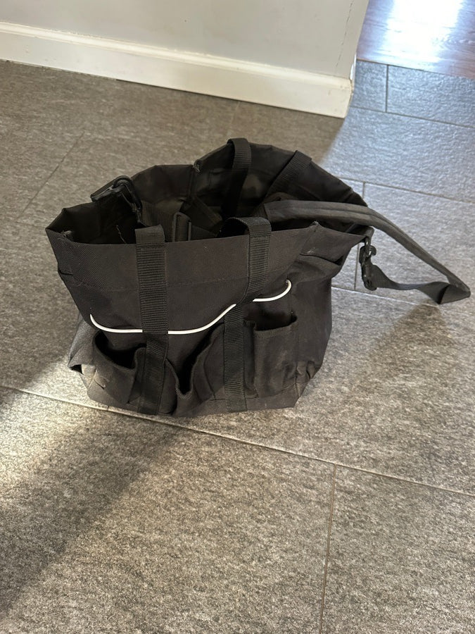 Grooming tote
