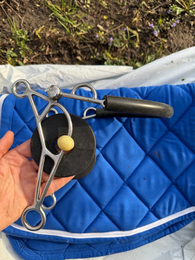 DOVER SADDLERY Happy Mouth Mullen Hackamore Bit (3)