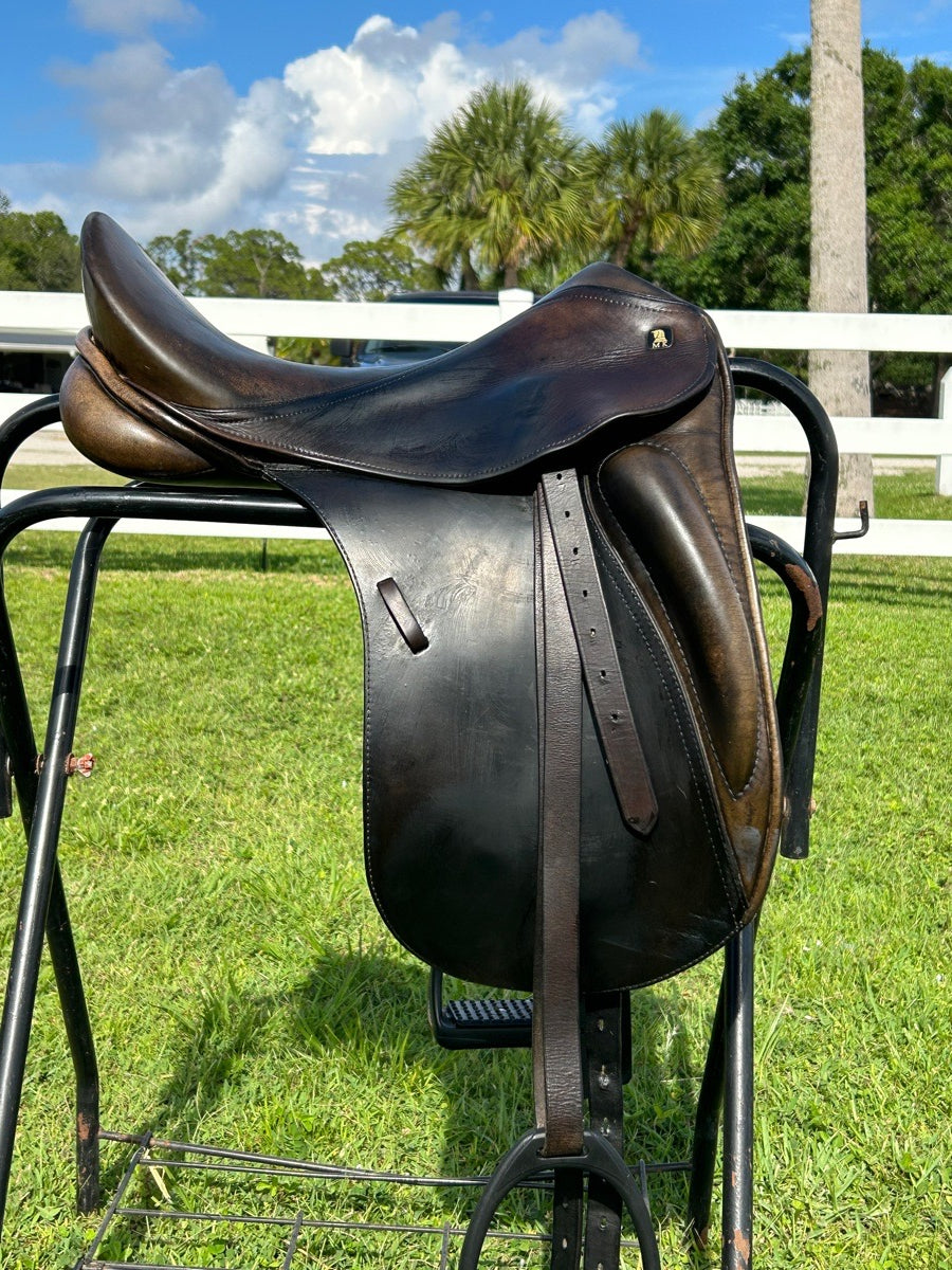 17” 1/2  Marvas Krehan monoflap dressage saddle