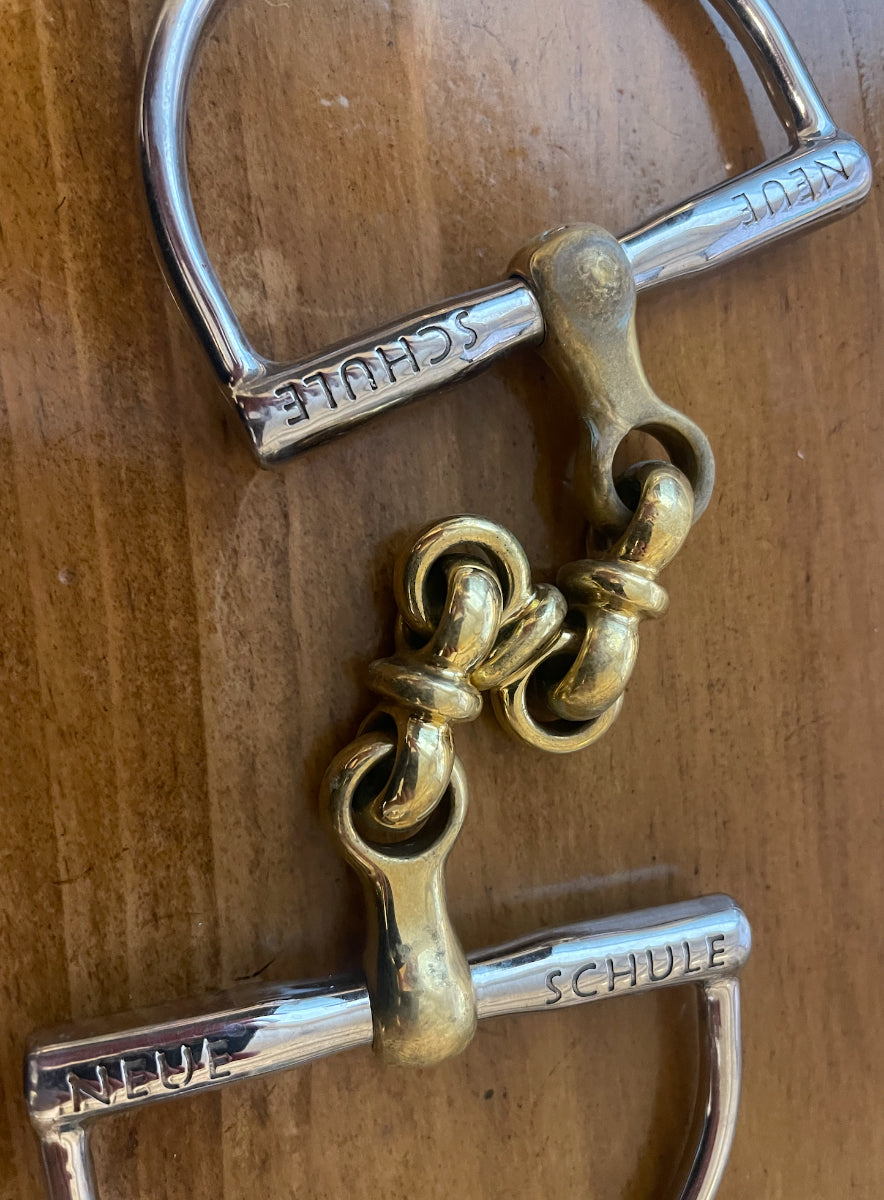 Neue Schule Waterford Hunter D - Size: 5.25