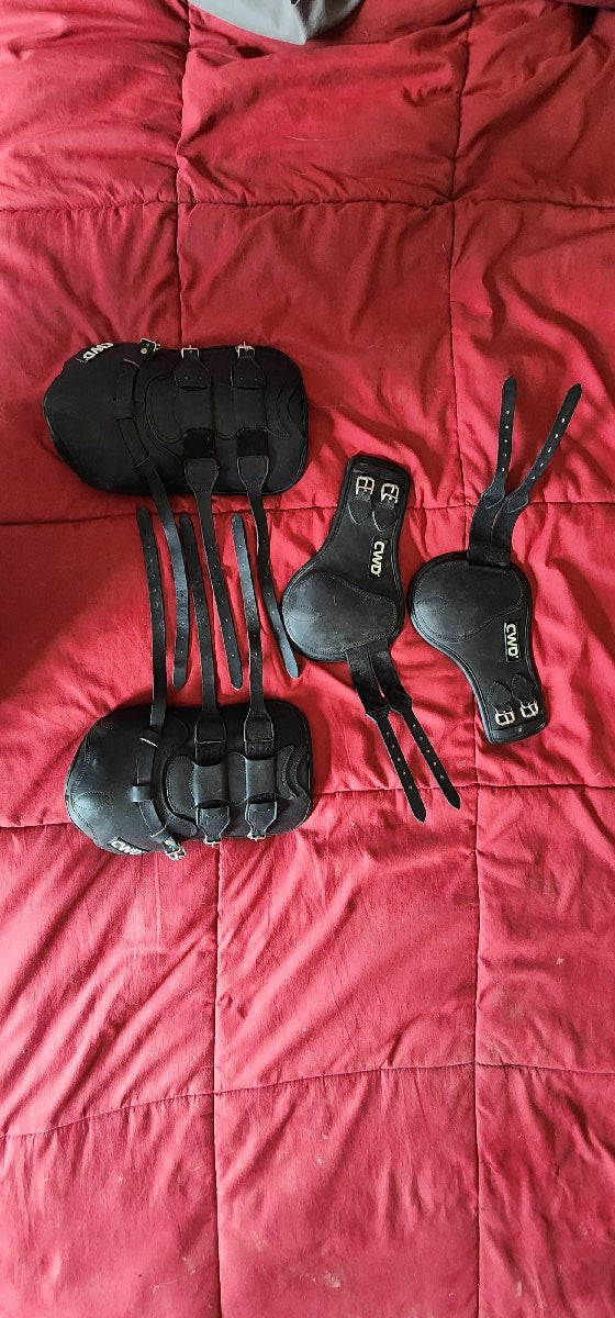 CWD Open Front & Hind boots
