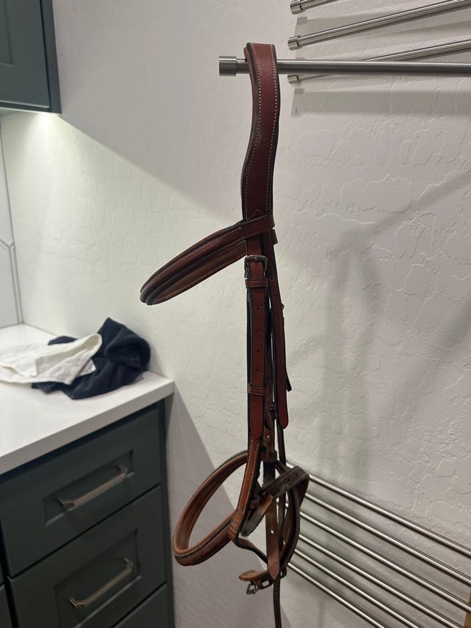 BOBBY'S ENGLISH TACK Bobby’s English tack bridle (2)