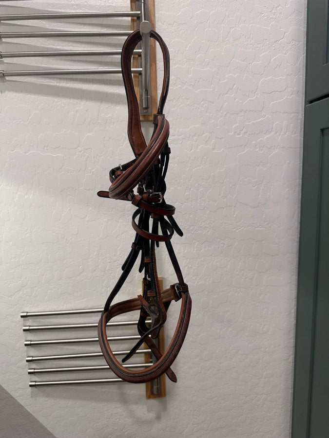 BOBBY'S ENGLISH TACK Bobby’s English tack bridle