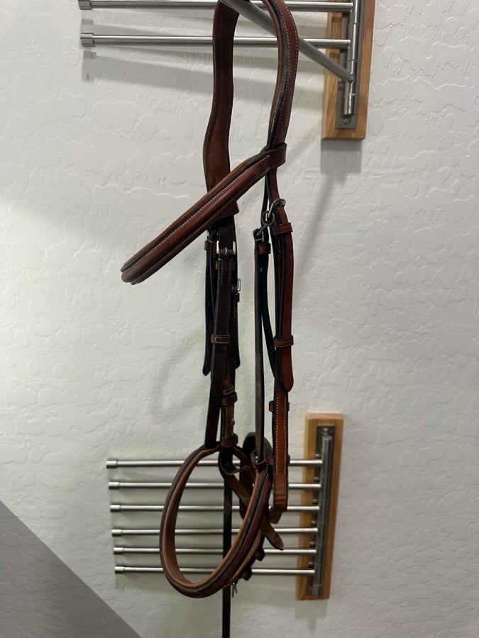 BOBBY'S ENGLISH TACK Bobby’s English tack bridle (3)