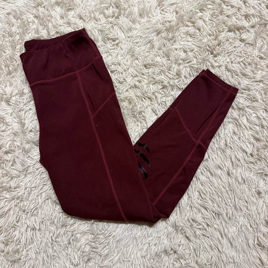 Women’s Medium Burgundy Knee Patch Horseback Riding Tights Breeches. Good Cond.