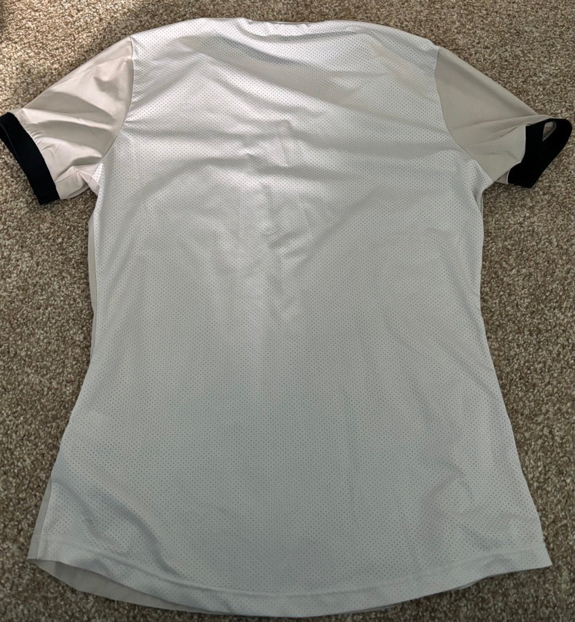 Size 6 (small) Horze long sleeve riding shirt