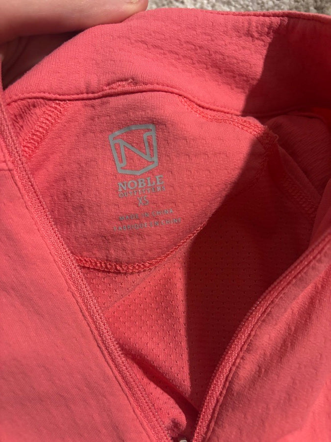 NOBLE OUTFITTERS Pink Noble Outfitter sun shirt (3)