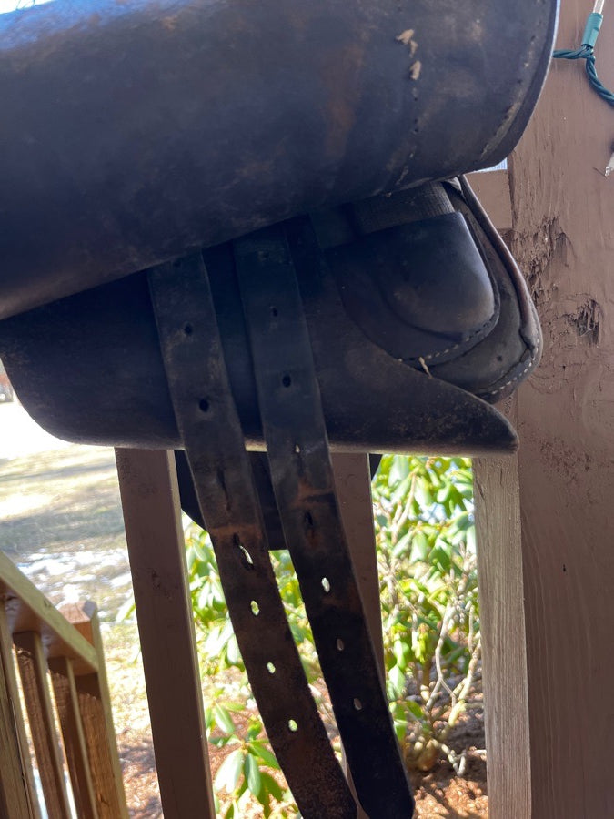 Other Dark brown English dressage saddle (7)