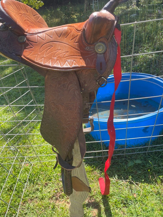 Western saddle