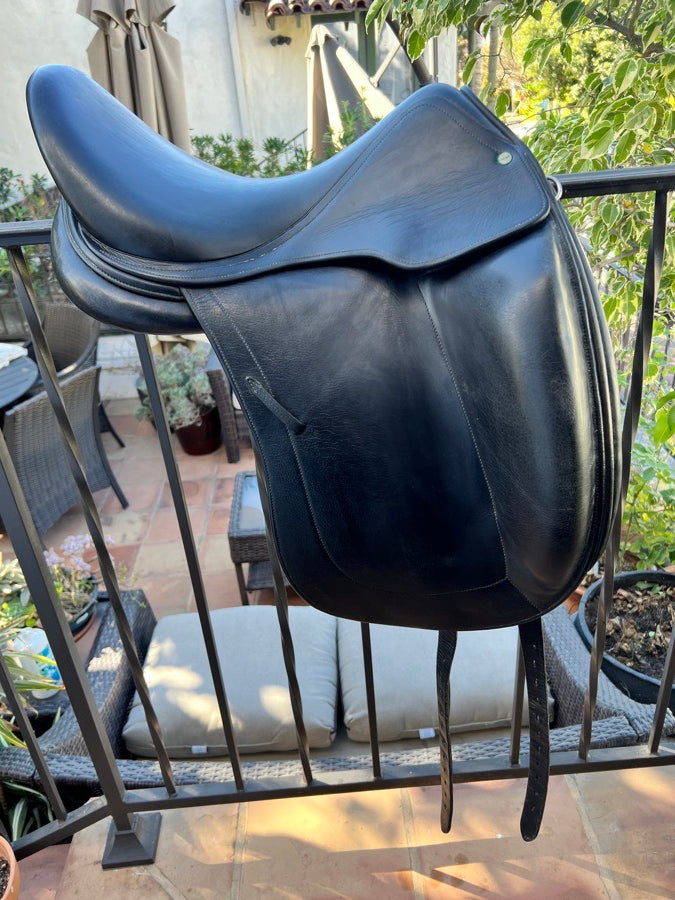 L’apogee dressage saddle model DS