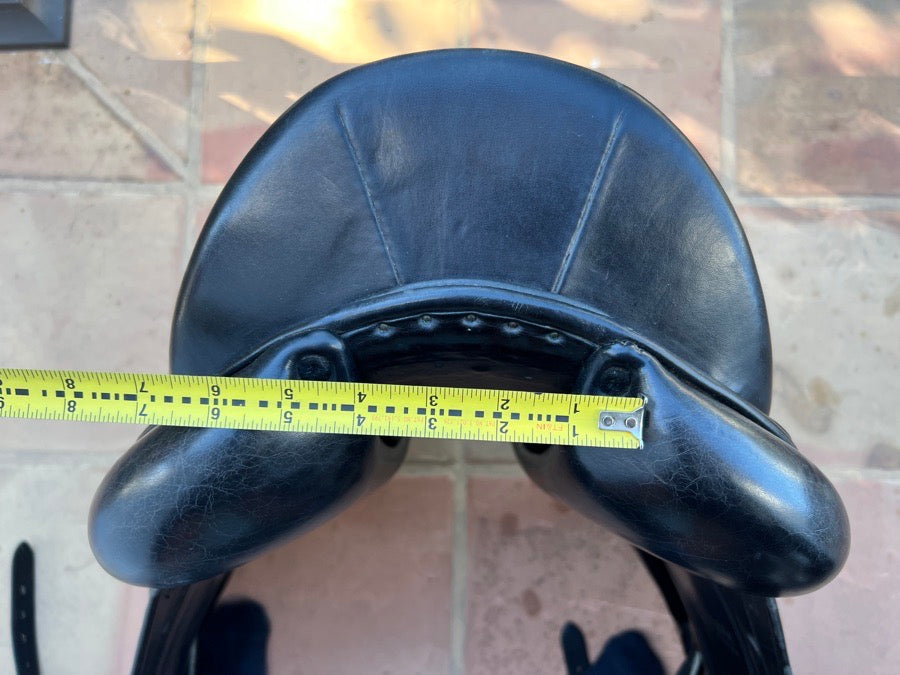 L’apogee dressage saddle model DS