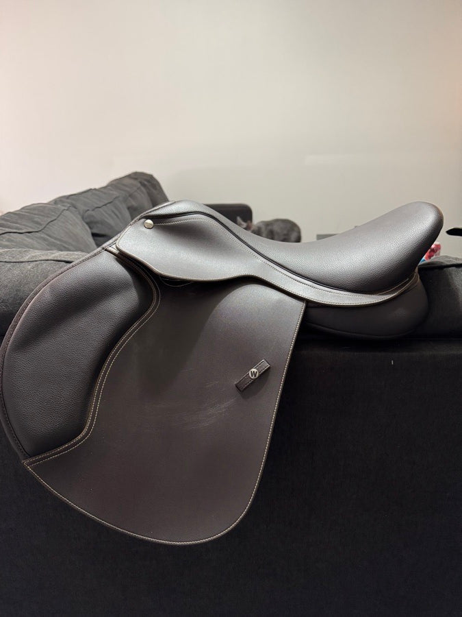 WINTEC 17' Brown Wintec 500 HART Close Contact Saddle (2)
