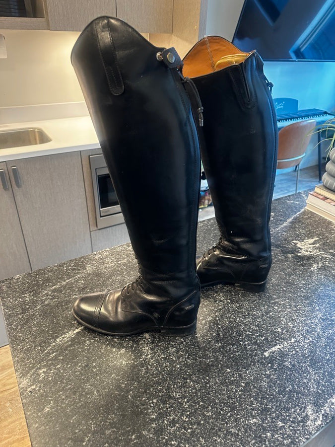 ARIAT Hunter/English Tall Leather Women’s Riding Boots