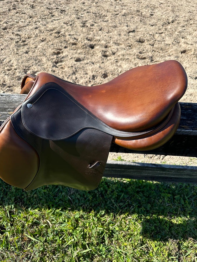 18” SE02 CWD Saddle