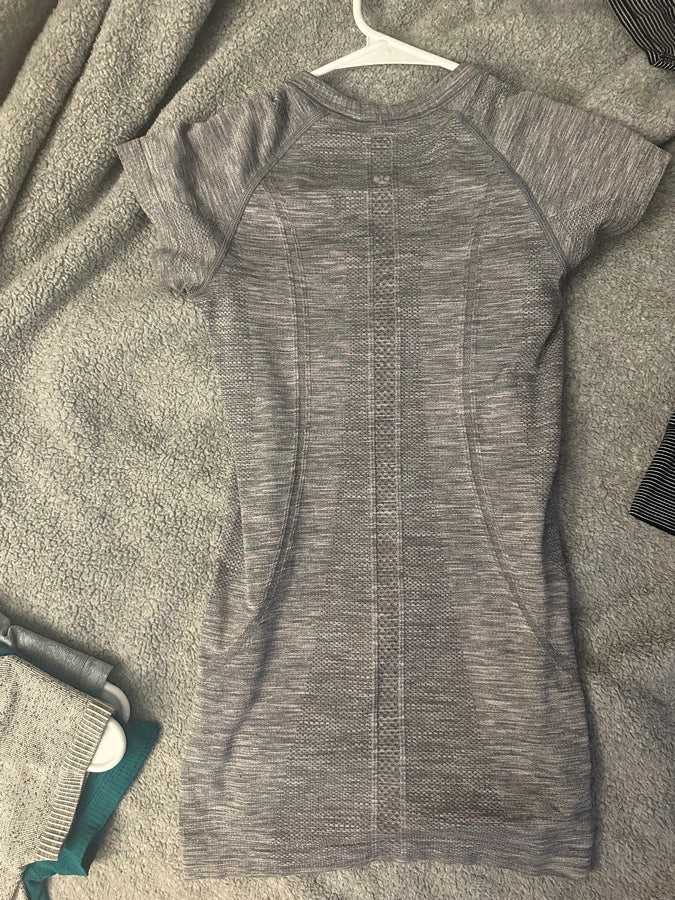 Lululemon top