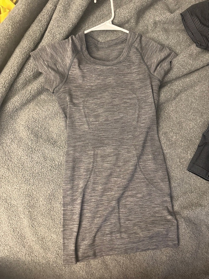 Lululemon top