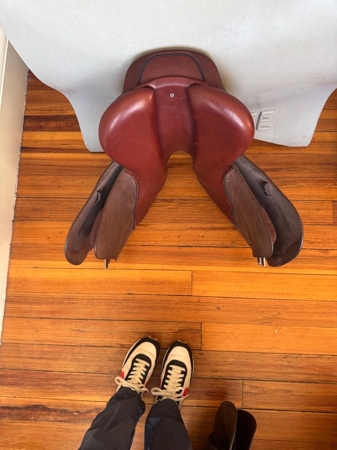 CWD 17” CWD SE03 PRO Saddle - 2024 - 1L - Grained Buffalo - NEW (8)