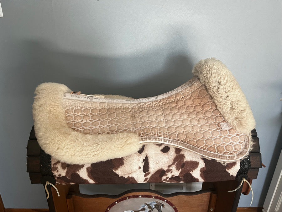 Mattes Half Pad - Size Medium - White