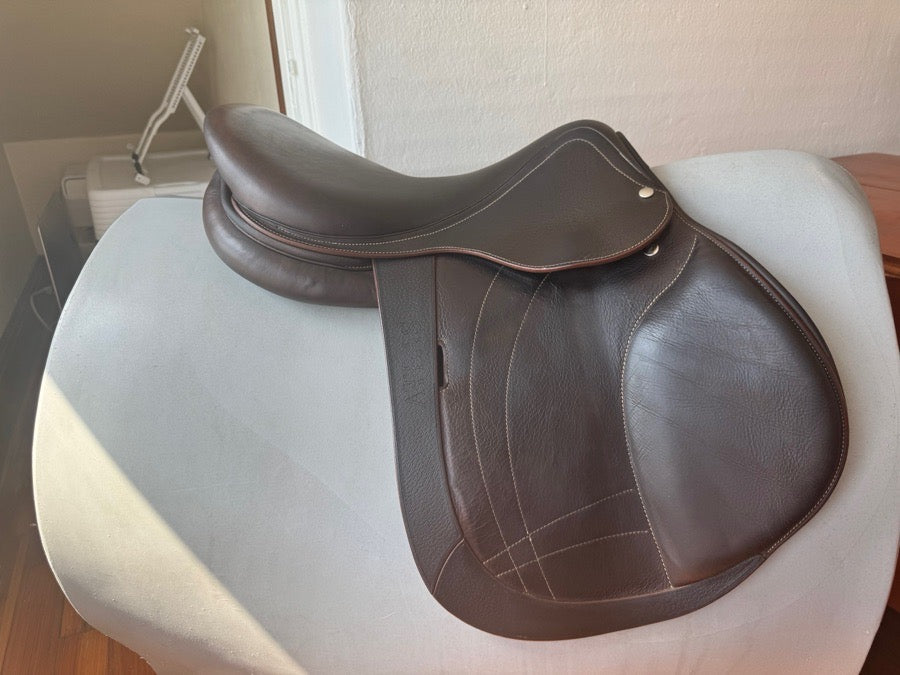 ARION 17.5” 2022 Arion Atlas Saddle - Full Buffalo - 2A (7)