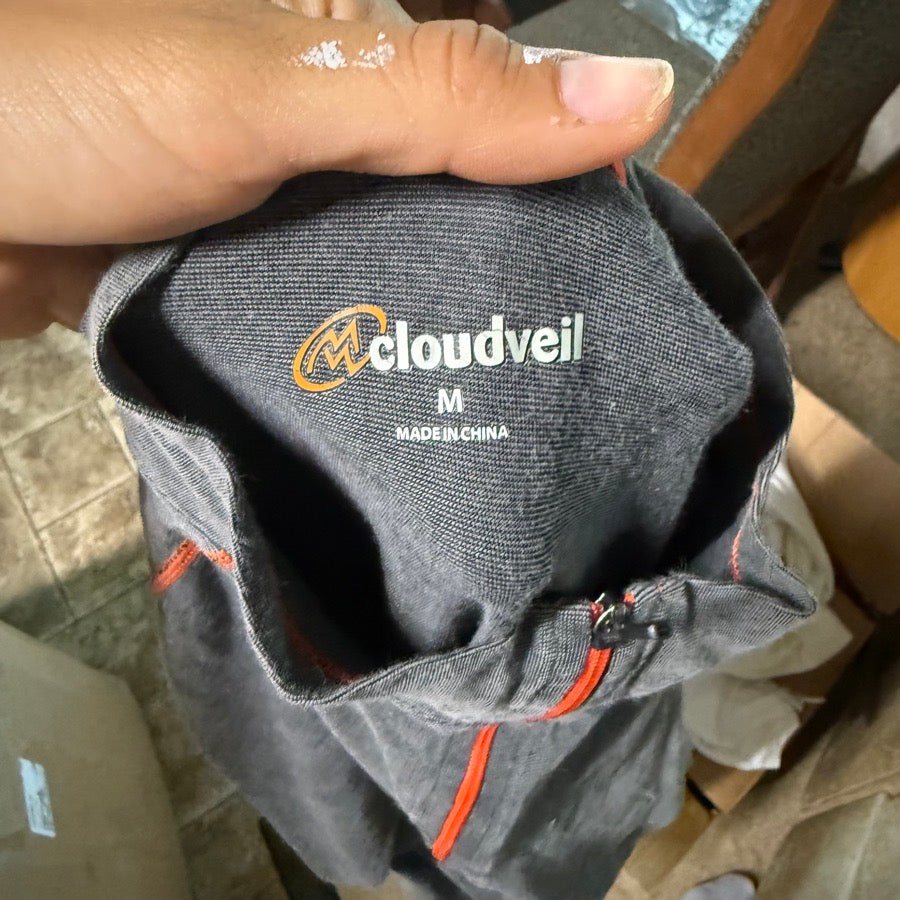 Other Women’s Medium Grey Cloudveil Long Sleeve Athletic Polo Shirt. Good Condition. (3)