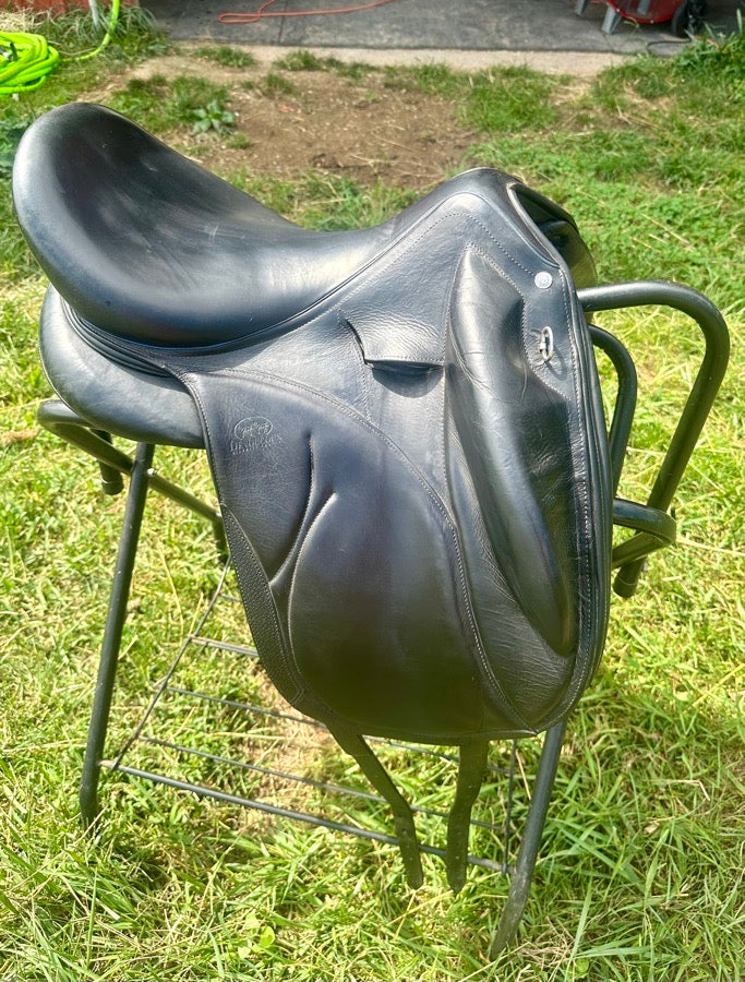 Devoucoux 2020 Makila Lab 17.5 saddle