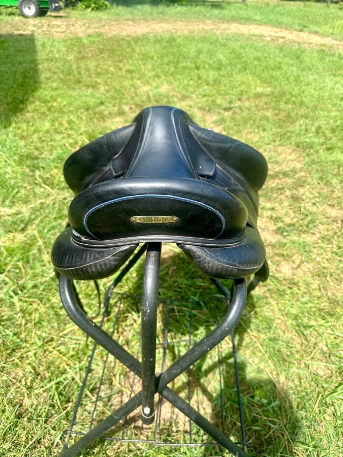 Devoucoux 2020 Makila Lab 17.5 saddle