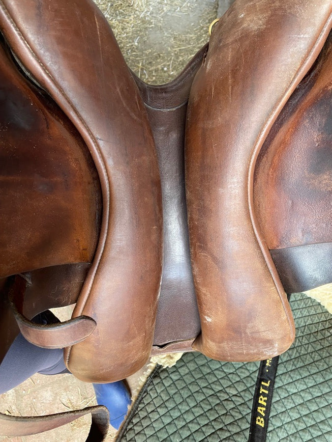 18” custom jump saddle