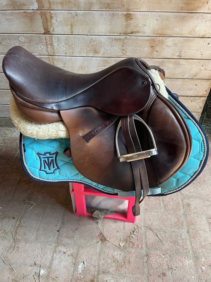 18” custom jump saddle