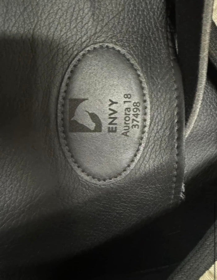 CUSTOM SADDLERY Envy Aurora Dressage Saddle (6)