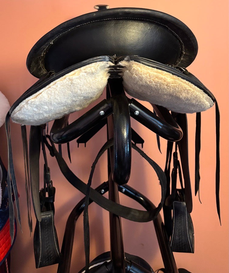 Black Western Gaited Saddle