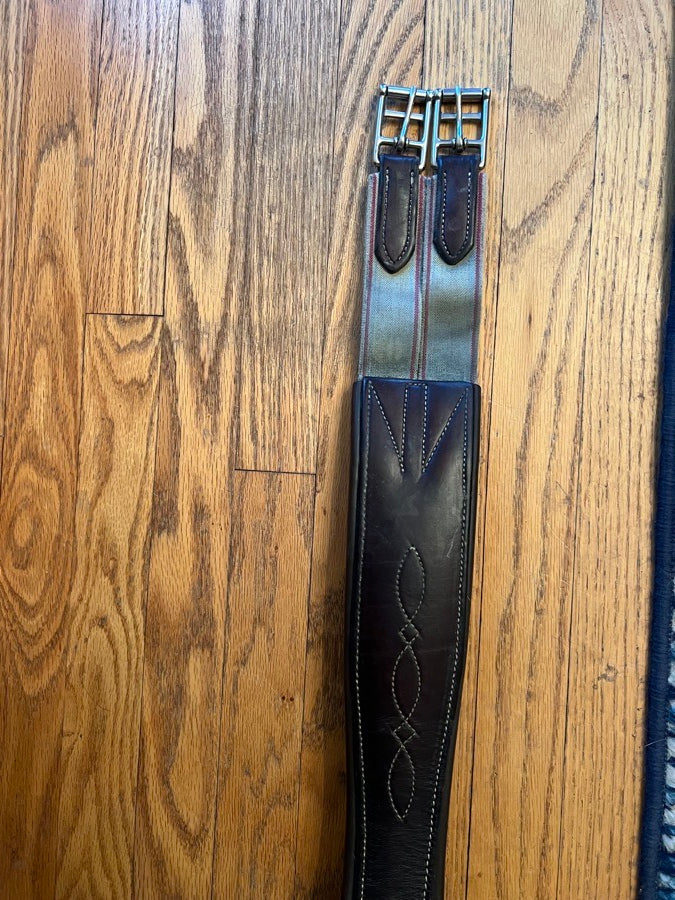 SMARTPAK 52” Leather Girth (2)