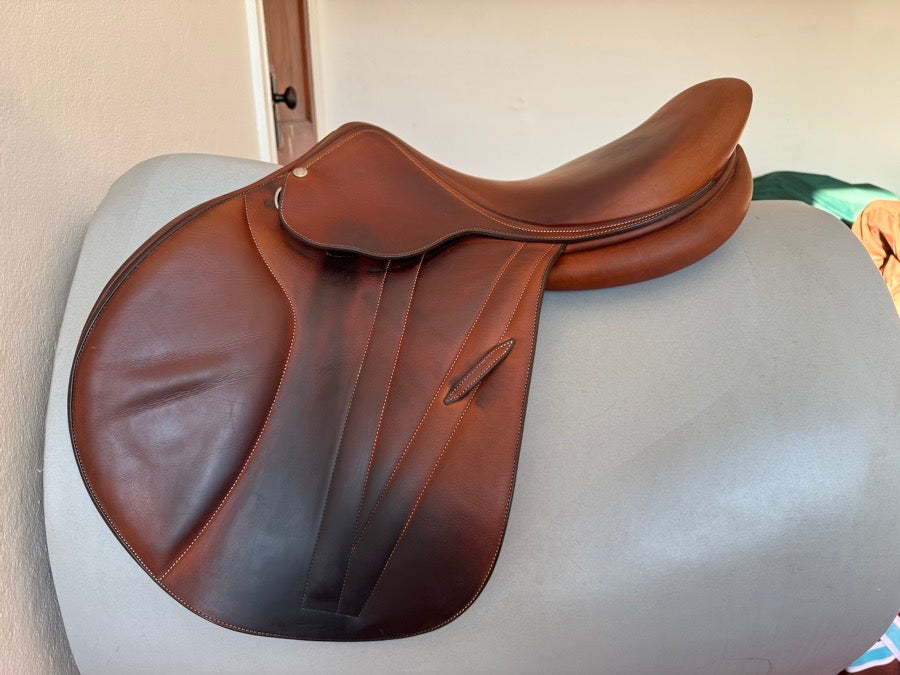 BUTET 18” 2020 Butet Premium Saddle - 3.25 Flaps - M Seat