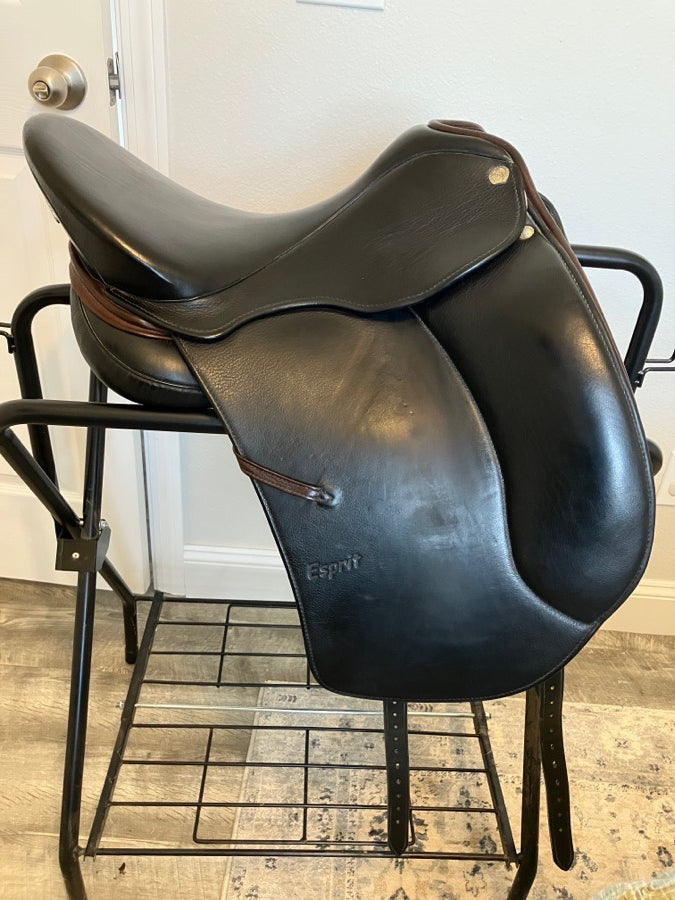 Sommer Esprit dressage saddle