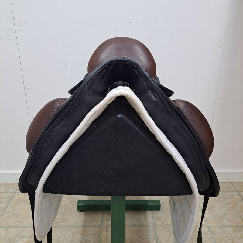 17.5" JRD Dressage Saddle W