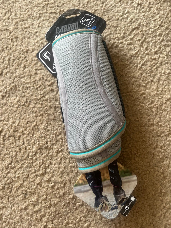 Brand new Lemiuex brush boots
