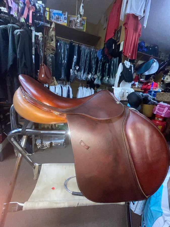 DEVOUCOUX Devoucoux 2006 18.5" Saddle