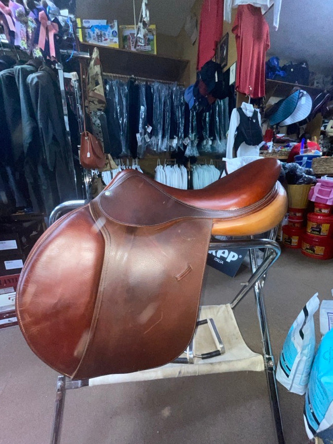 DEVOUCOUX Devoucoux 2006 18.5" Saddle (2)
