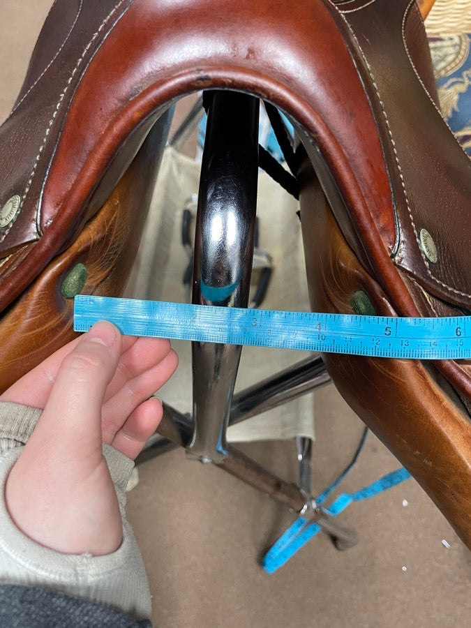DEVOUCOUX Devoucoux 2006 18.5" Saddle (6)