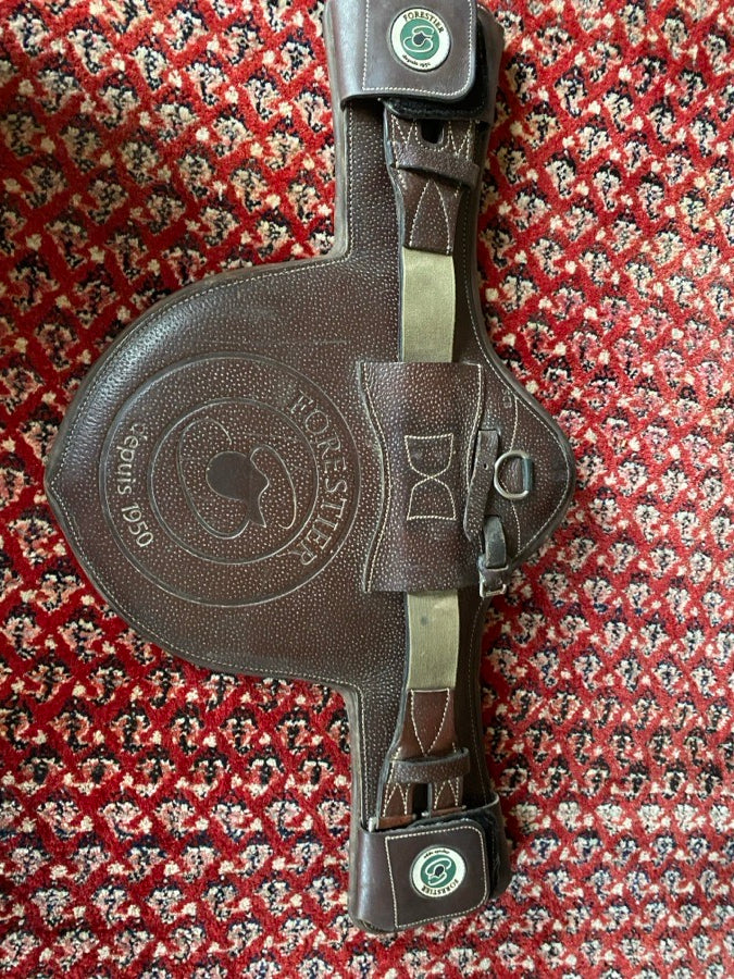 OLDER Short belly gaurd Forestier girth