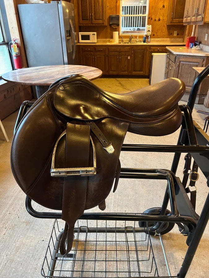 BATES Bates hunter/jumper saddle 17 (6)